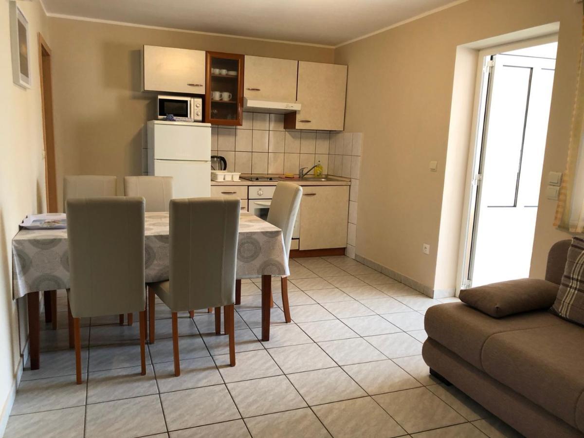 Apartmani Resetar 普利拉卡 外观 照片