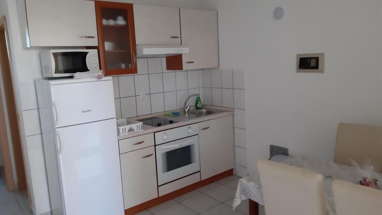 Apartmani Resetar 普利拉卡 外观 照片