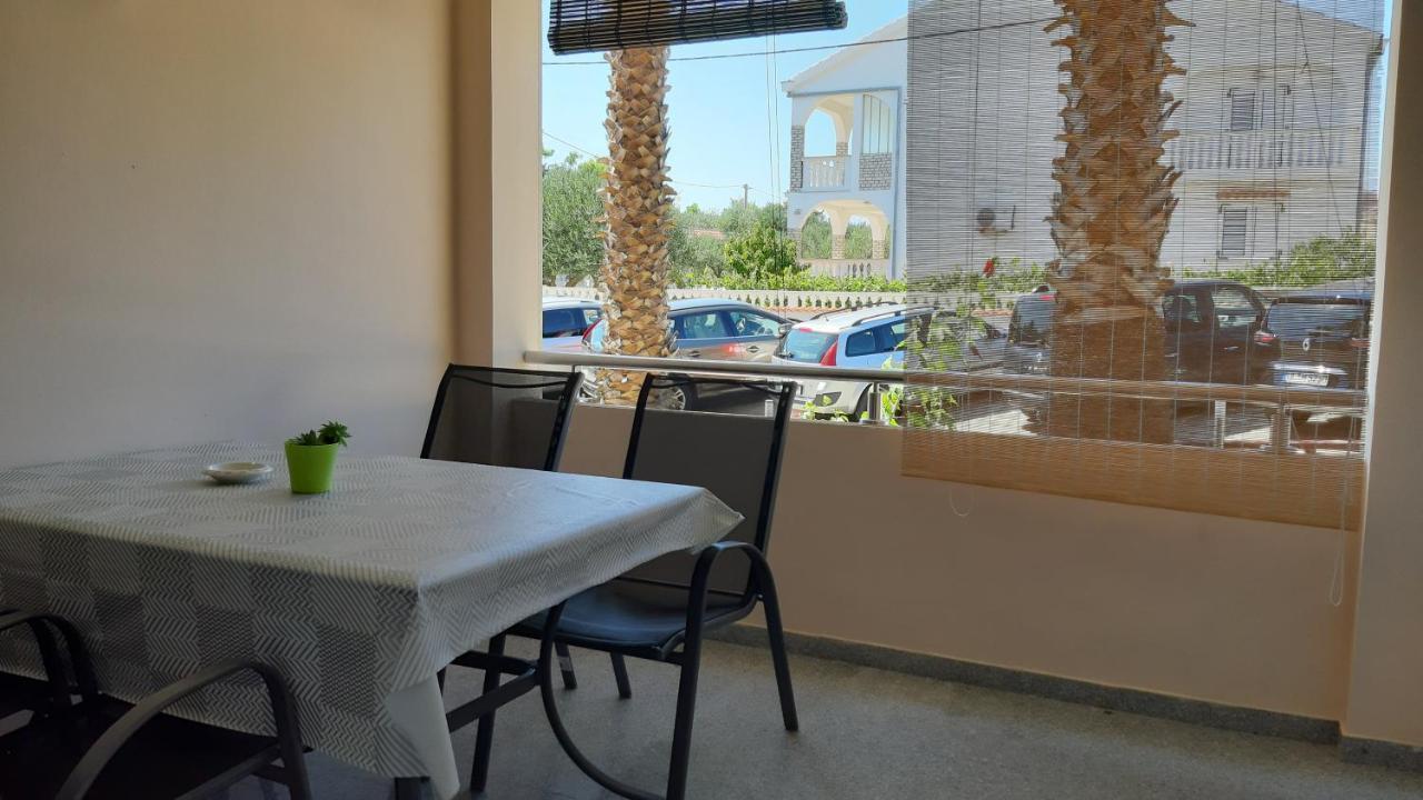 Apartmani Resetar 普利拉卡 外观 照片
