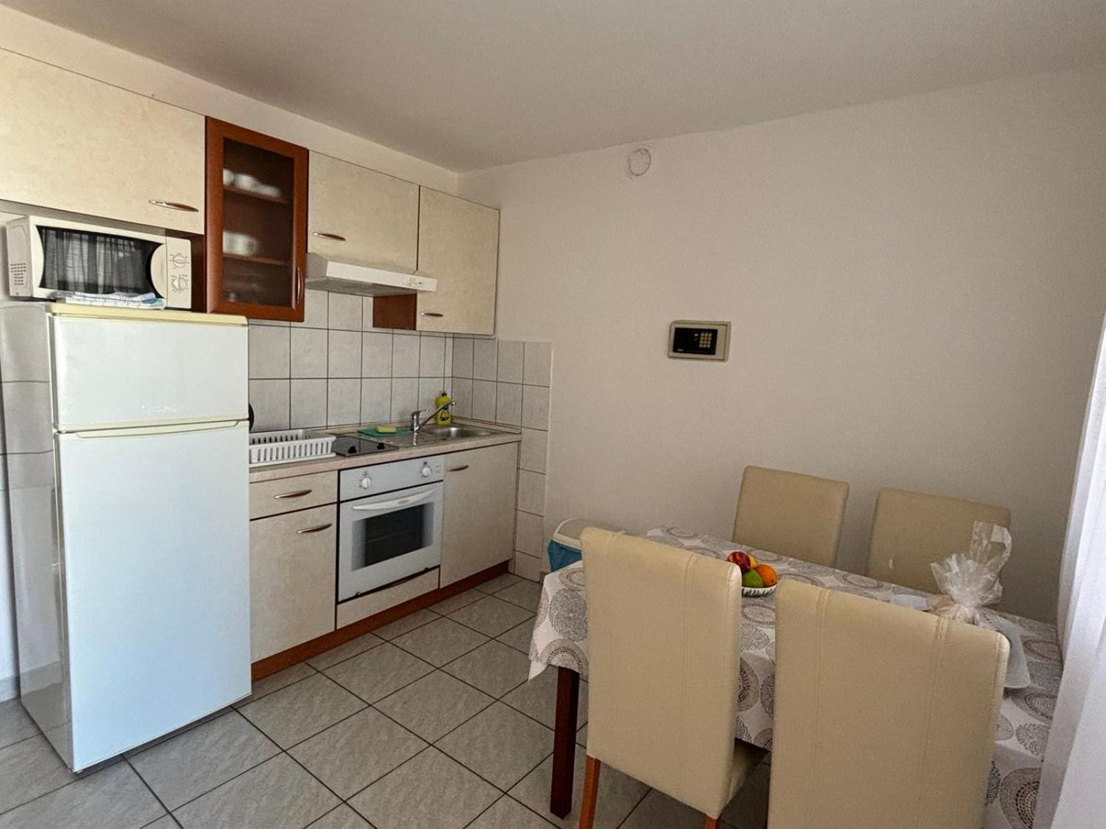Apartmani Resetar 普利拉卡 外观 照片