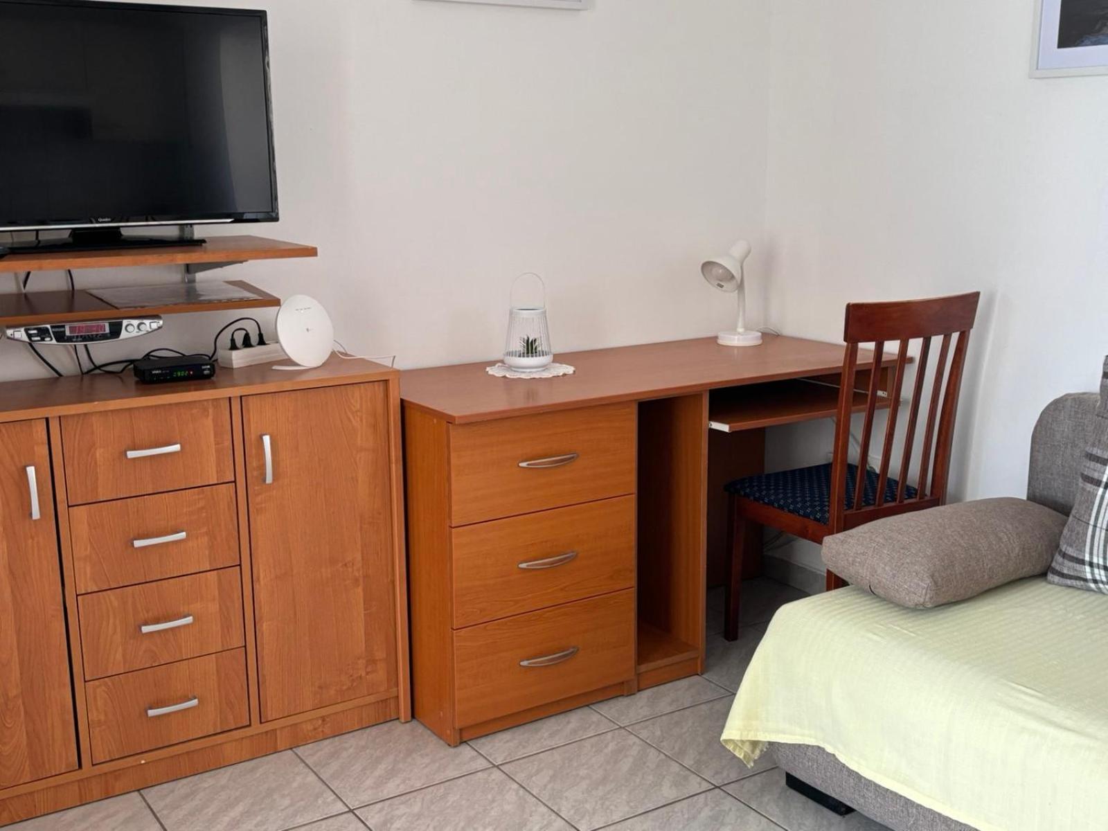 Apartmani Resetar 普利拉卡 外观 照片