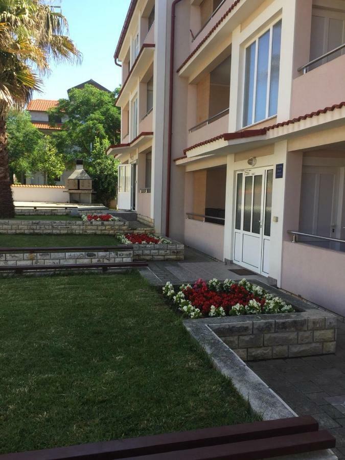 Apartmani Resetar 普利拉卡 外观 照片
