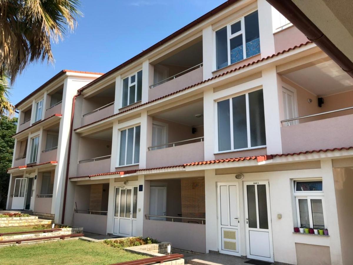 Apartmani Resetar 普利拉卡 外观 照片